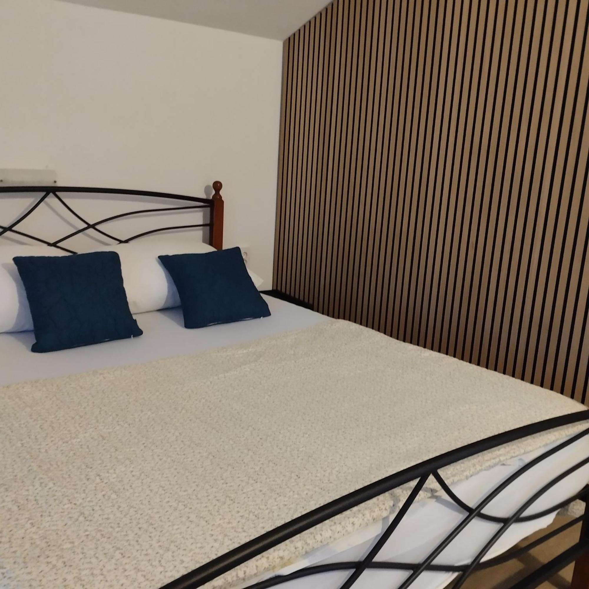 Apartmani Gero Lopar Exteriör bild