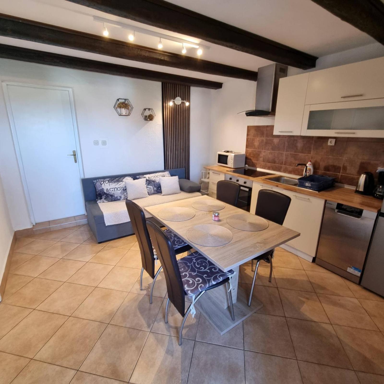 Apartmani Gero Lopar Exteriör bild