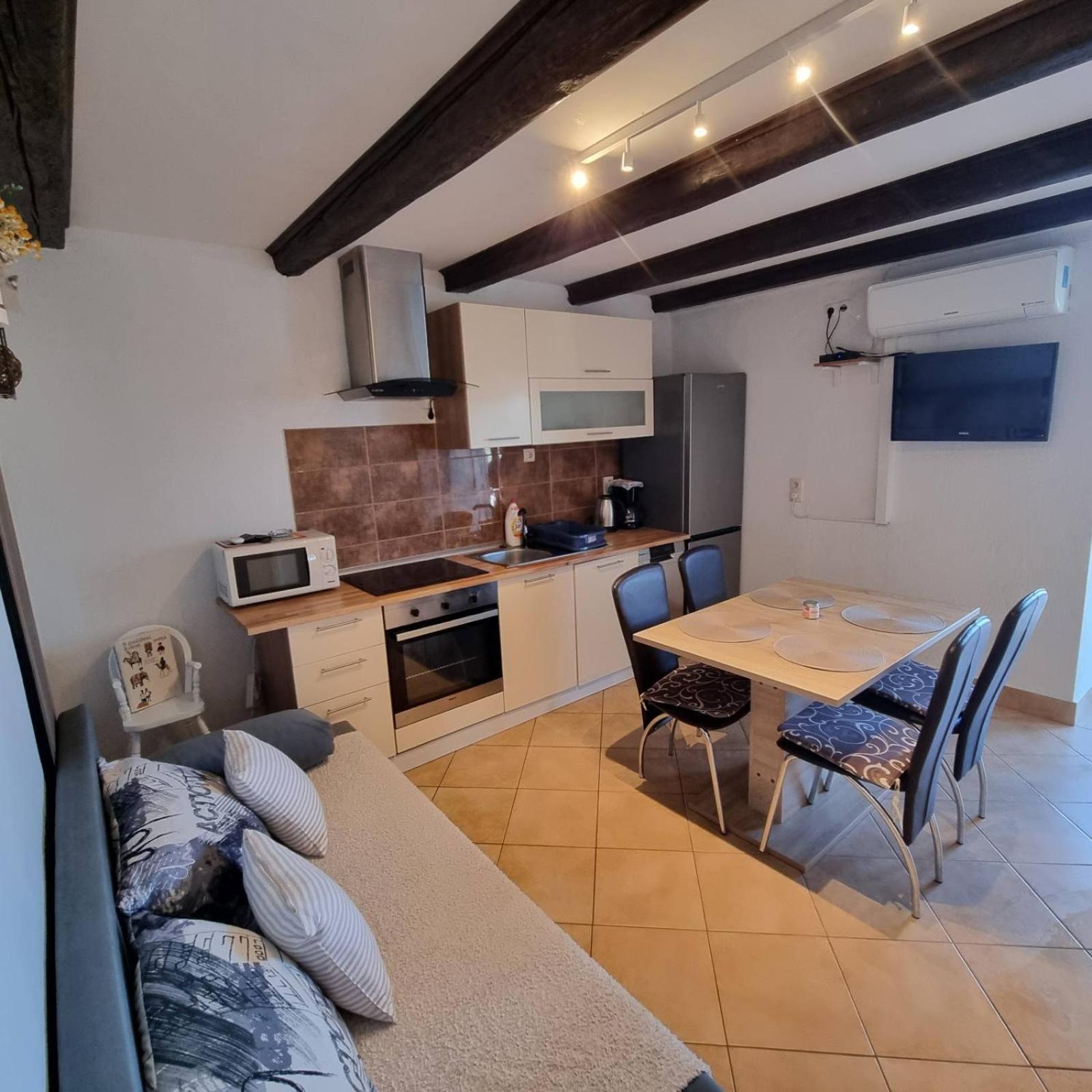 Apartmani Gero Lopar Exteriör bild